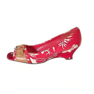 ETIENNE AIGNER | Red/Cream Floral with Leather Strap Open Toe Low Wedges Size 9M
